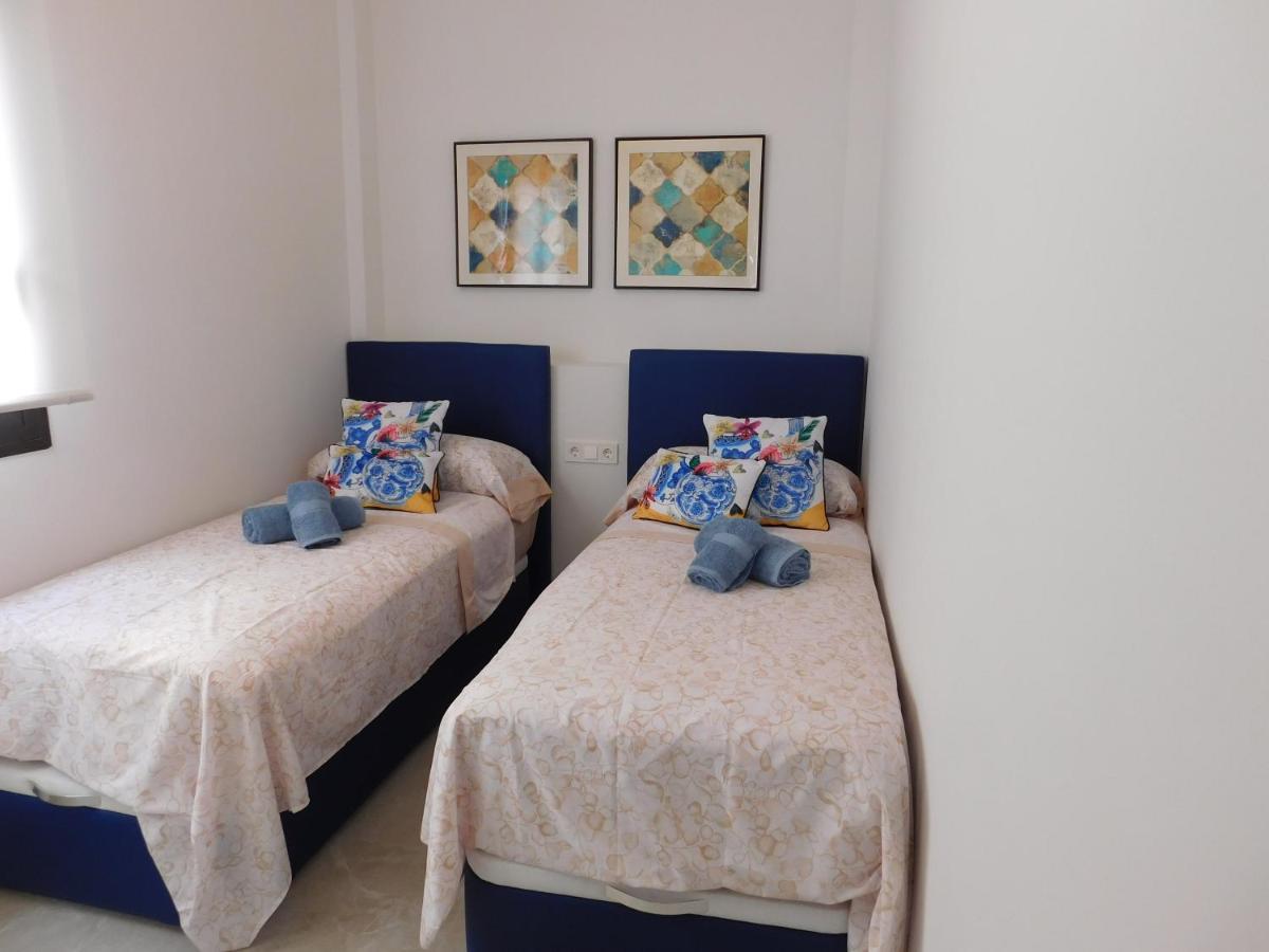 Modern And Cosy Apartment Close To The Beach Torrevieja Bagian luar foto